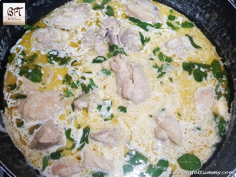 Preparation of Chicken in Dahi Cashewnut Gravy